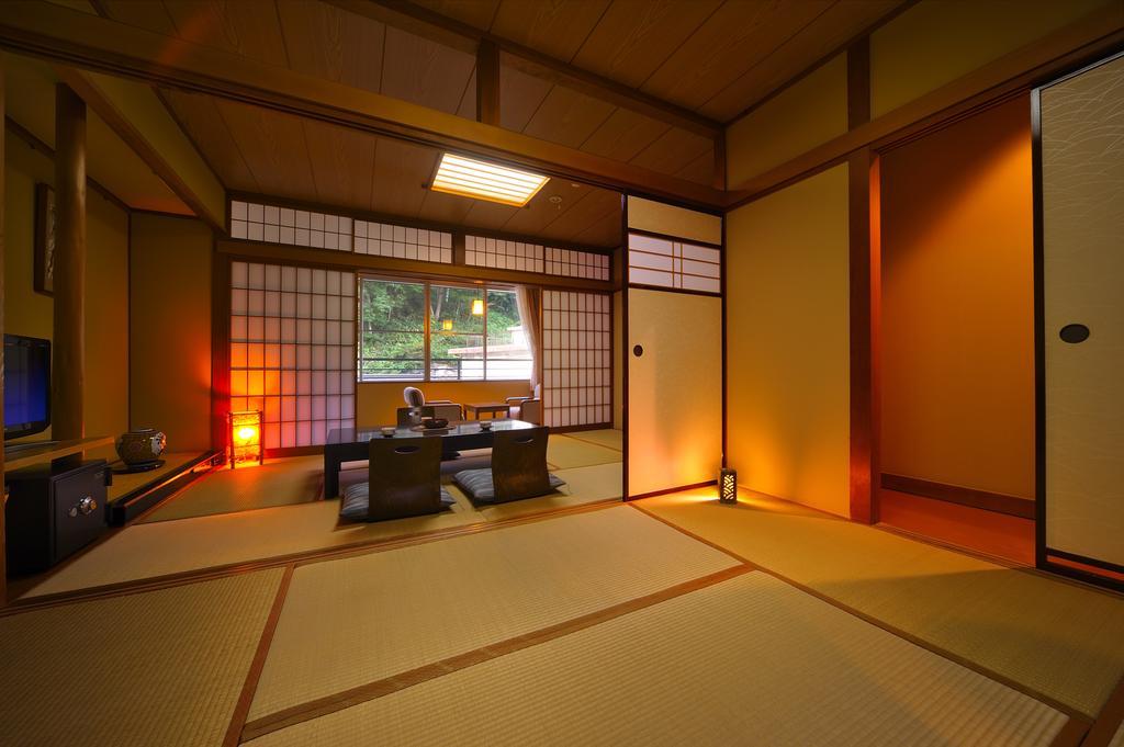 Suzukiya Ryokan Shiroishi  Phòng bức ảnh